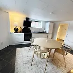 Apartamento And Unique Basement With Parking Odense