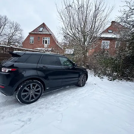And Unique Basement With Parking Lägenhet