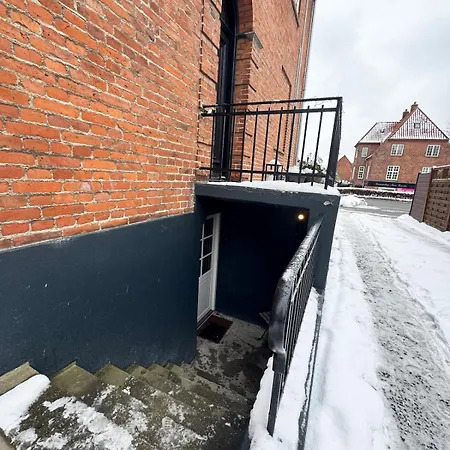 And Unique Basement With Parking * Odense