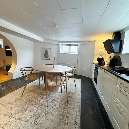 And Unique Basement With Parking * Odense