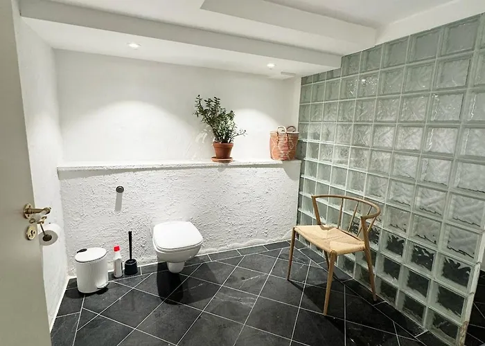 And Unique Basement With Parking Lägenhet *