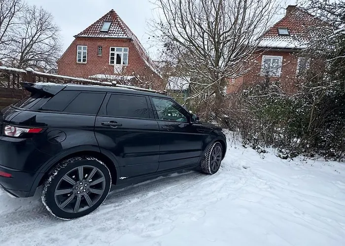 And Unique Basement With Parking Lägenhet